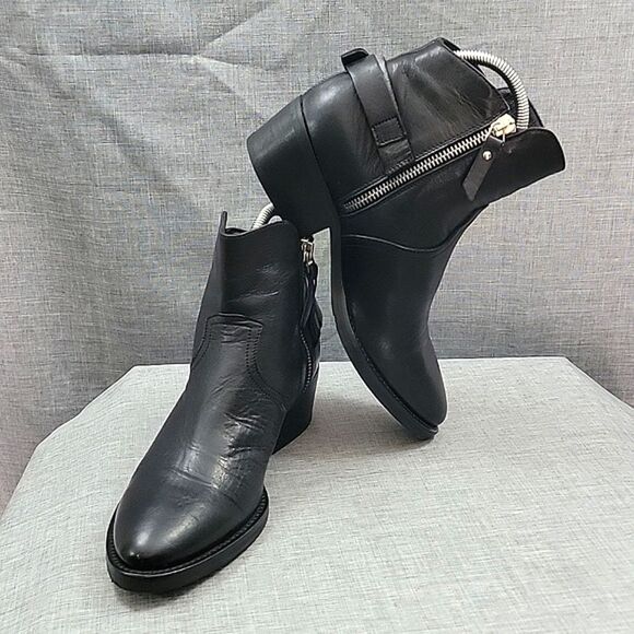 Sauro Cruciani Women's Black Leather Western Moto Harness ankle bootie SZ 37.5 - Picture 1 of 12